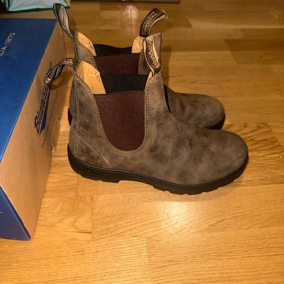 Blundstone Brown Chelsea Boots - Picture 3 of 9